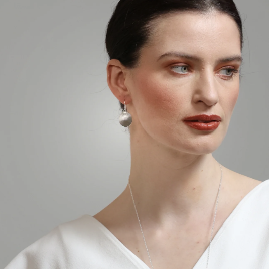 Dochas Drop Earrings - Image 3